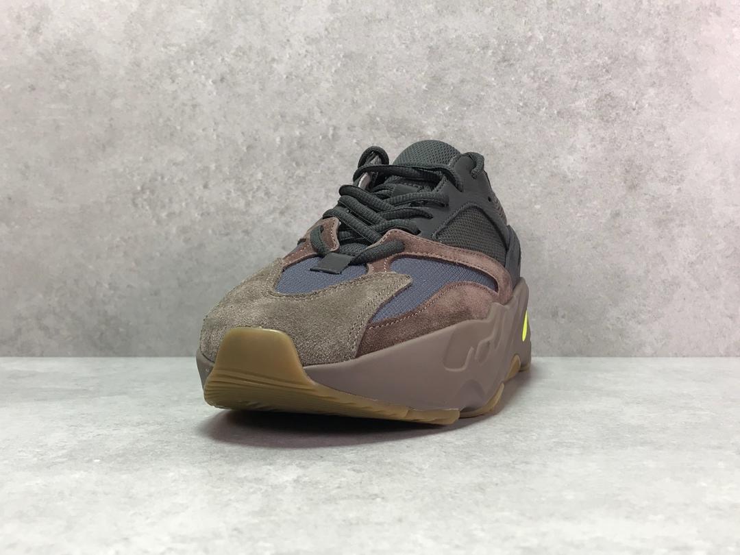 700 V2 “BRW“ - whatever on