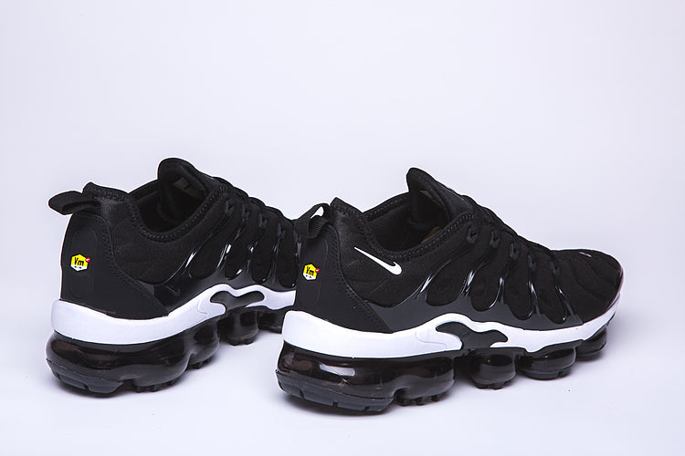 Vapormax Plus - whatever on