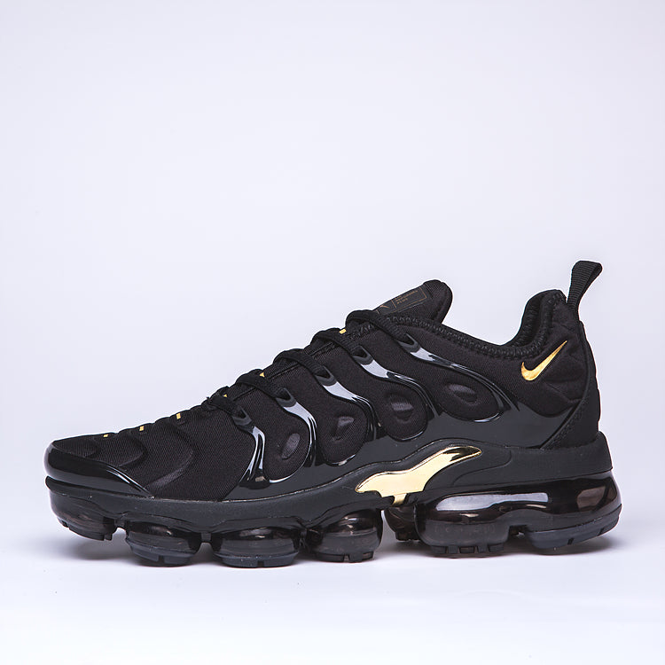Vapormax Plus - whatever on