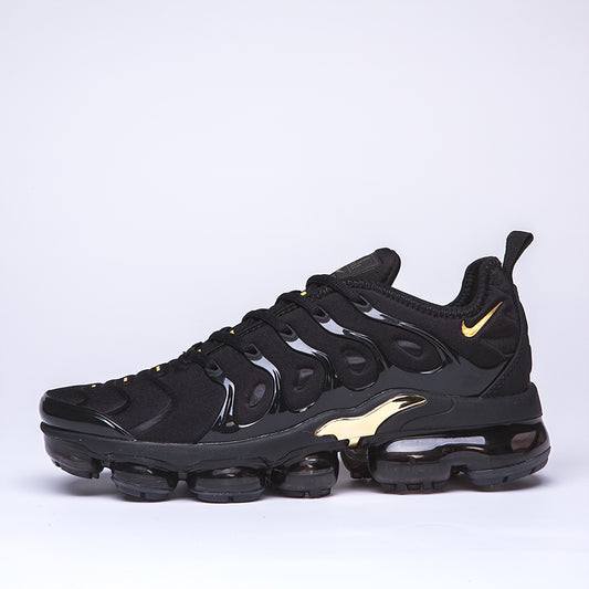 Vapormax Plus - whatever on