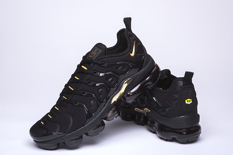 Vapormax Plus - whatever on