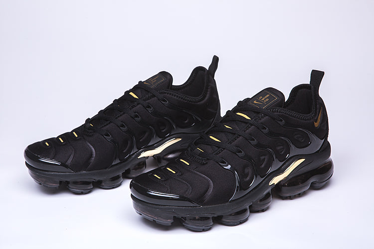 Vapormax Plus - whatever on