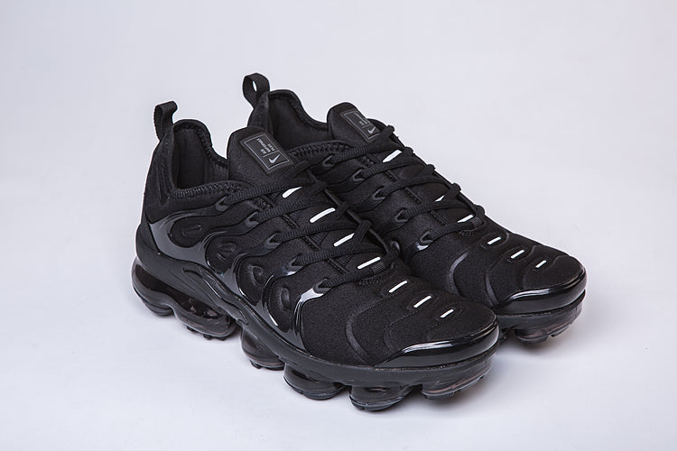 Vapormax Plus - whatever on