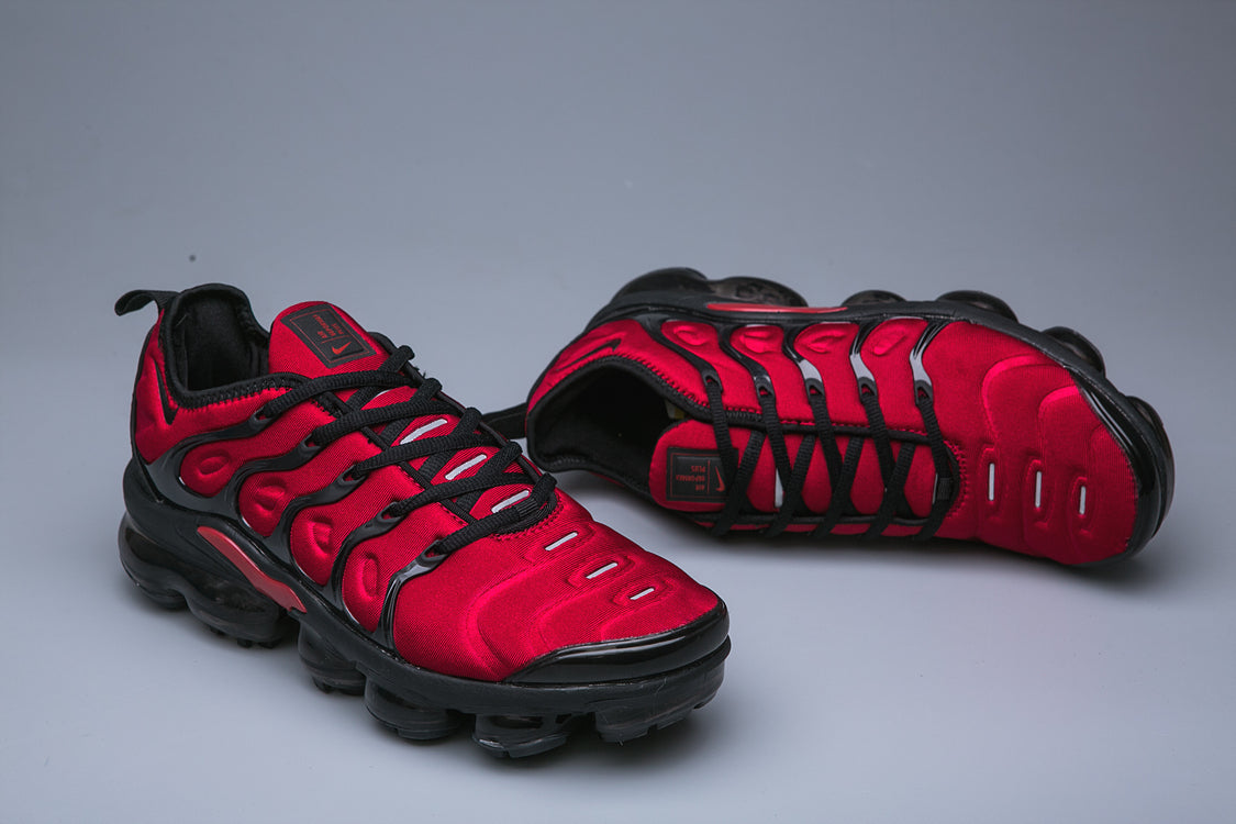 Vapormax Plus - whatever on
