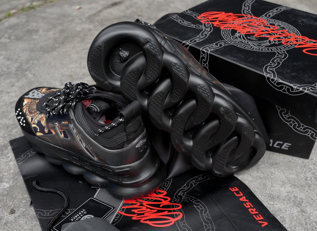Gold Black Chain Reaction