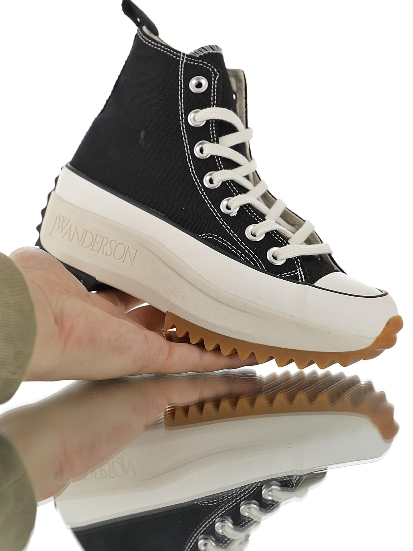 J.W. Anderson x chuck Run Star Hike1970S - whatever on