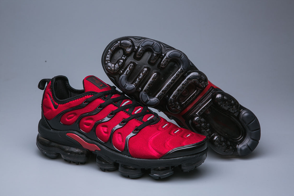 Vapormax Plus - whatever on
