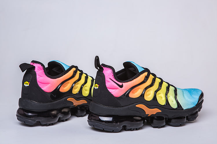 Vapormax Plus - whatever on