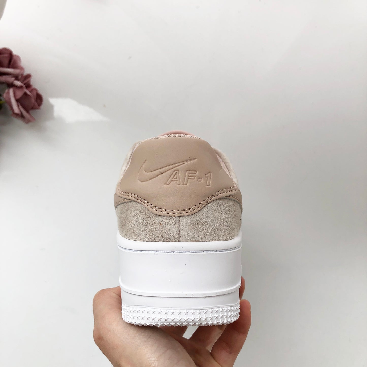 Air Force 1 SAGE LOW LX Camel - whatever on