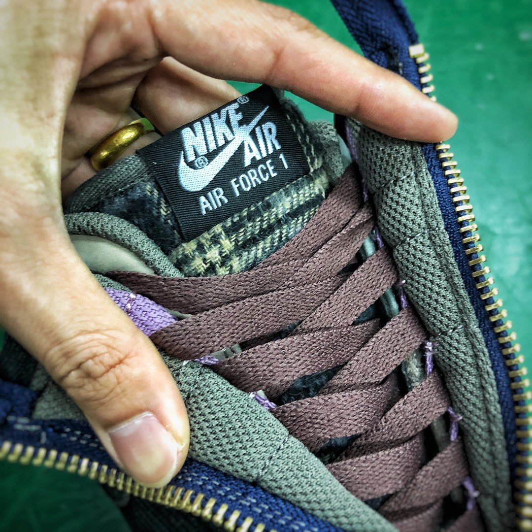 Travis Scott x Nike Air Force 1 - whatever on