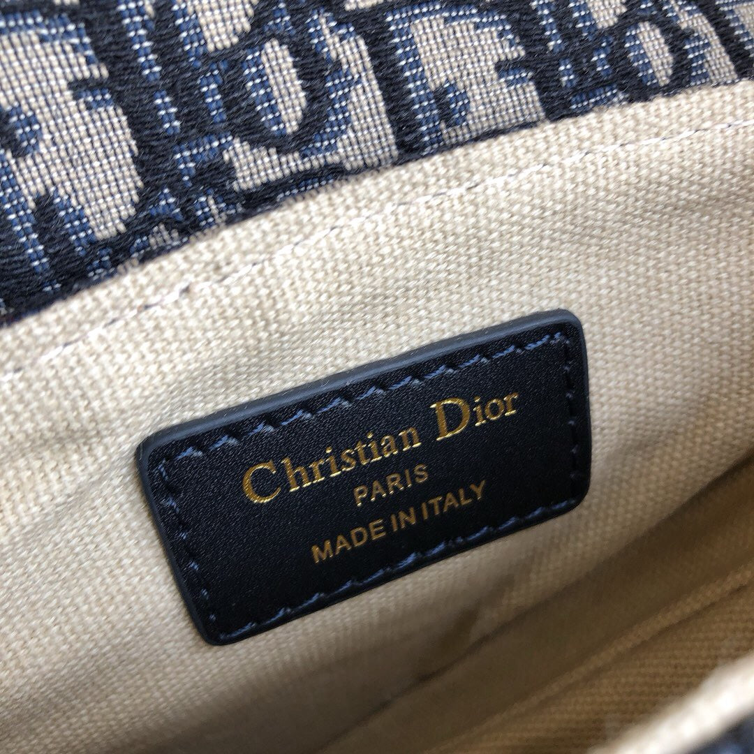 Saddle bag