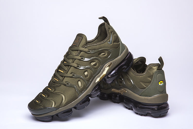 Vapormax Plus - whatever on