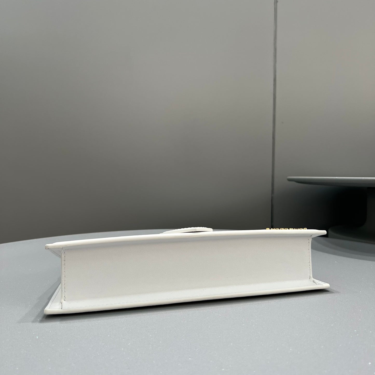 Le Bambino long White