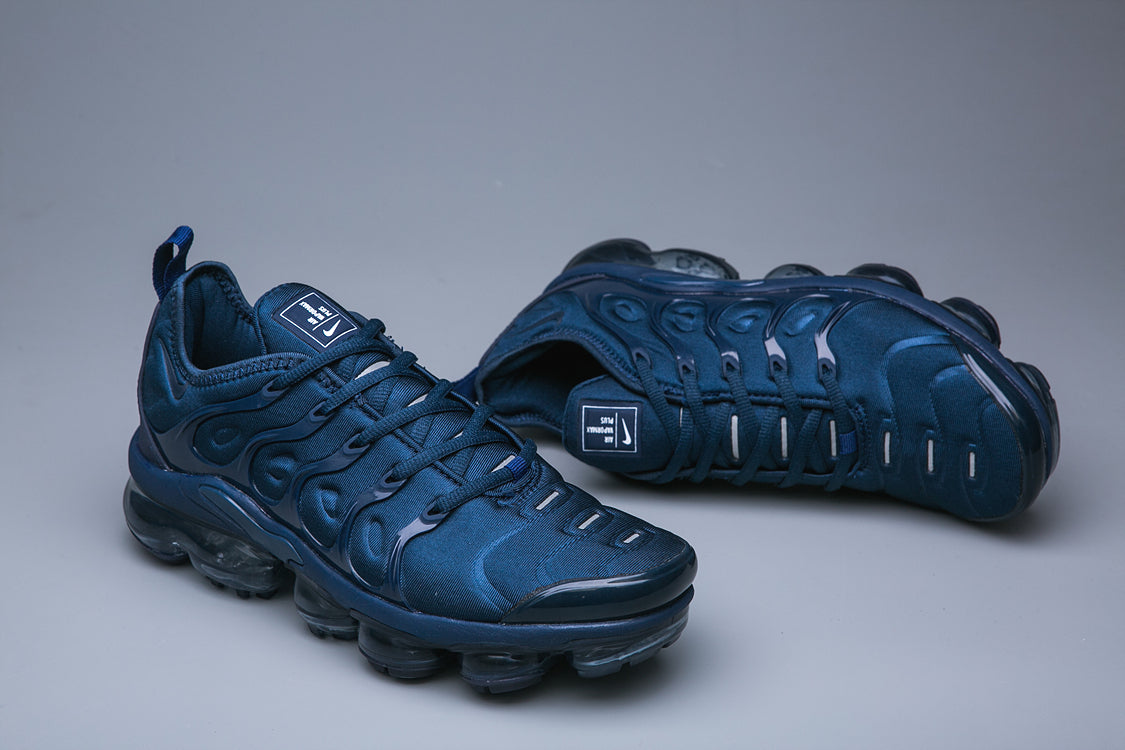 Vapormax Plus - whatever on