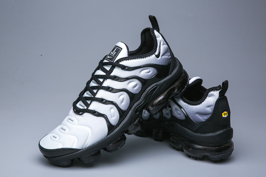 Vapormax Plus - whatever on