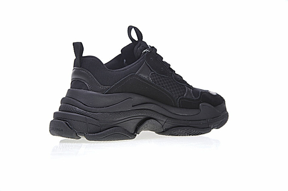 Triple s Black solid sole - whatever on