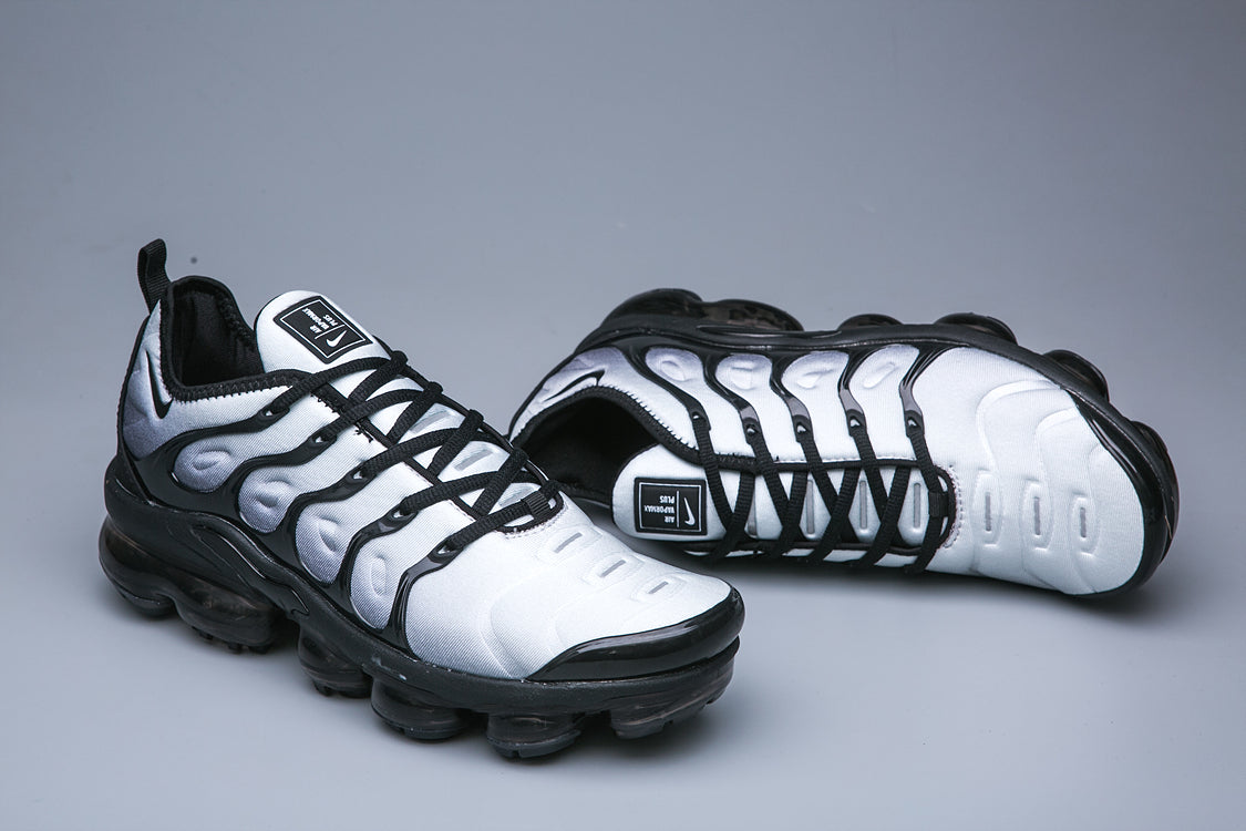 Vapormax Plus - whatever on
