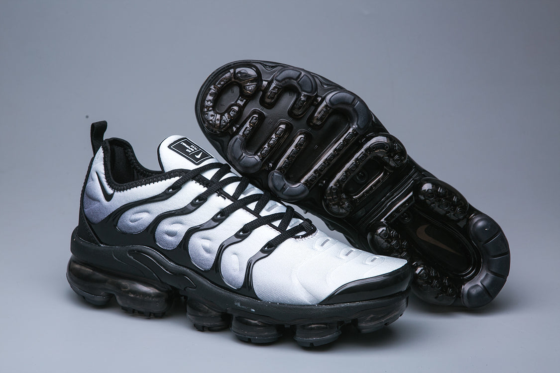 Vapormax Plus - whatever on