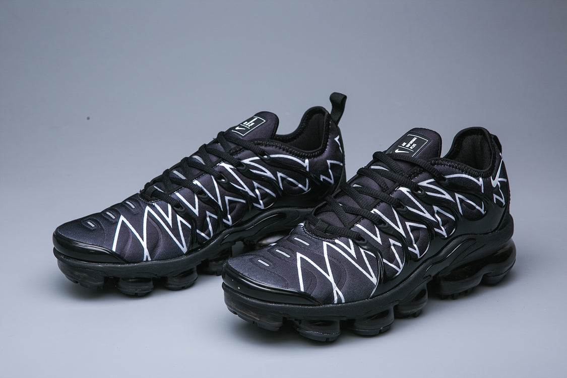 Vapormax Plus - whatever on