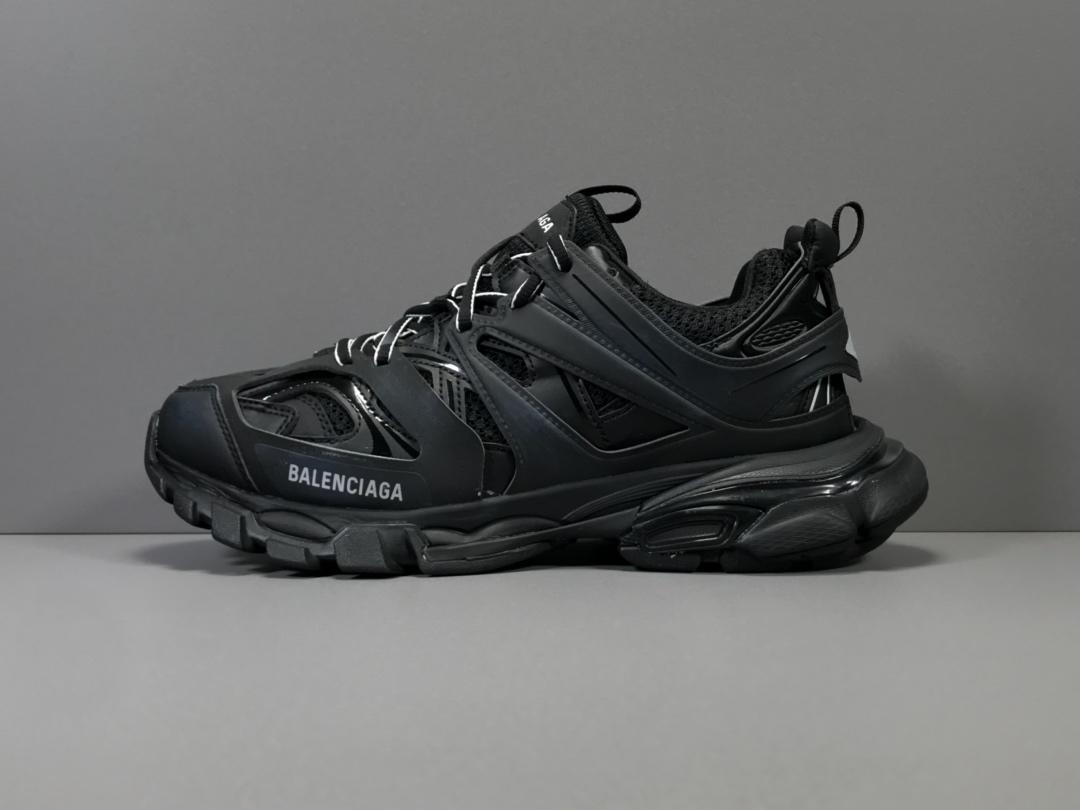 Track black - whatever on