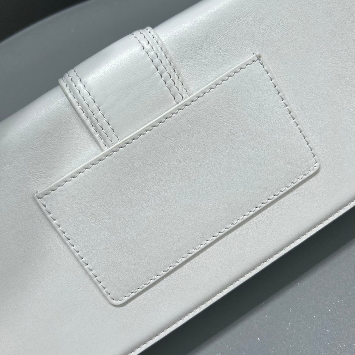 Le Bambino long White