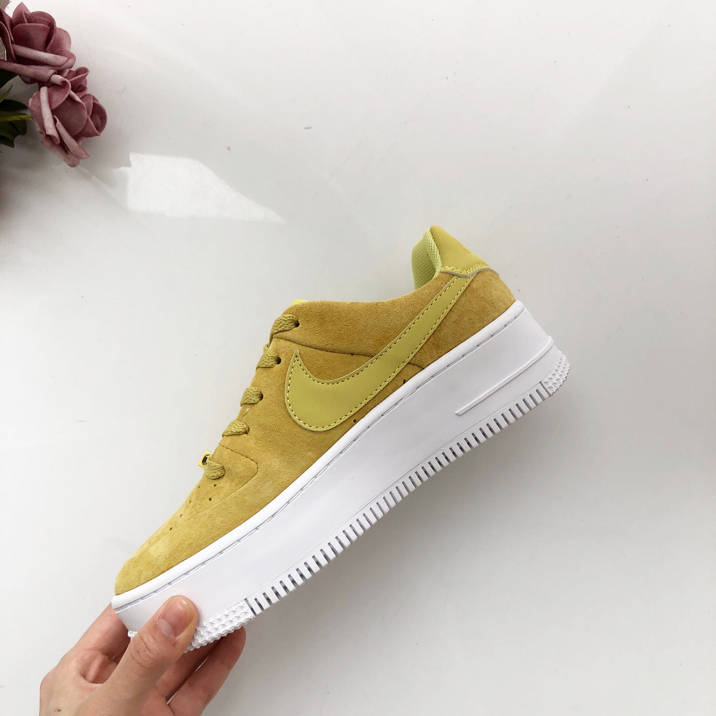 Air Force 1 SAGE LOW LX Yellow - whatever on 