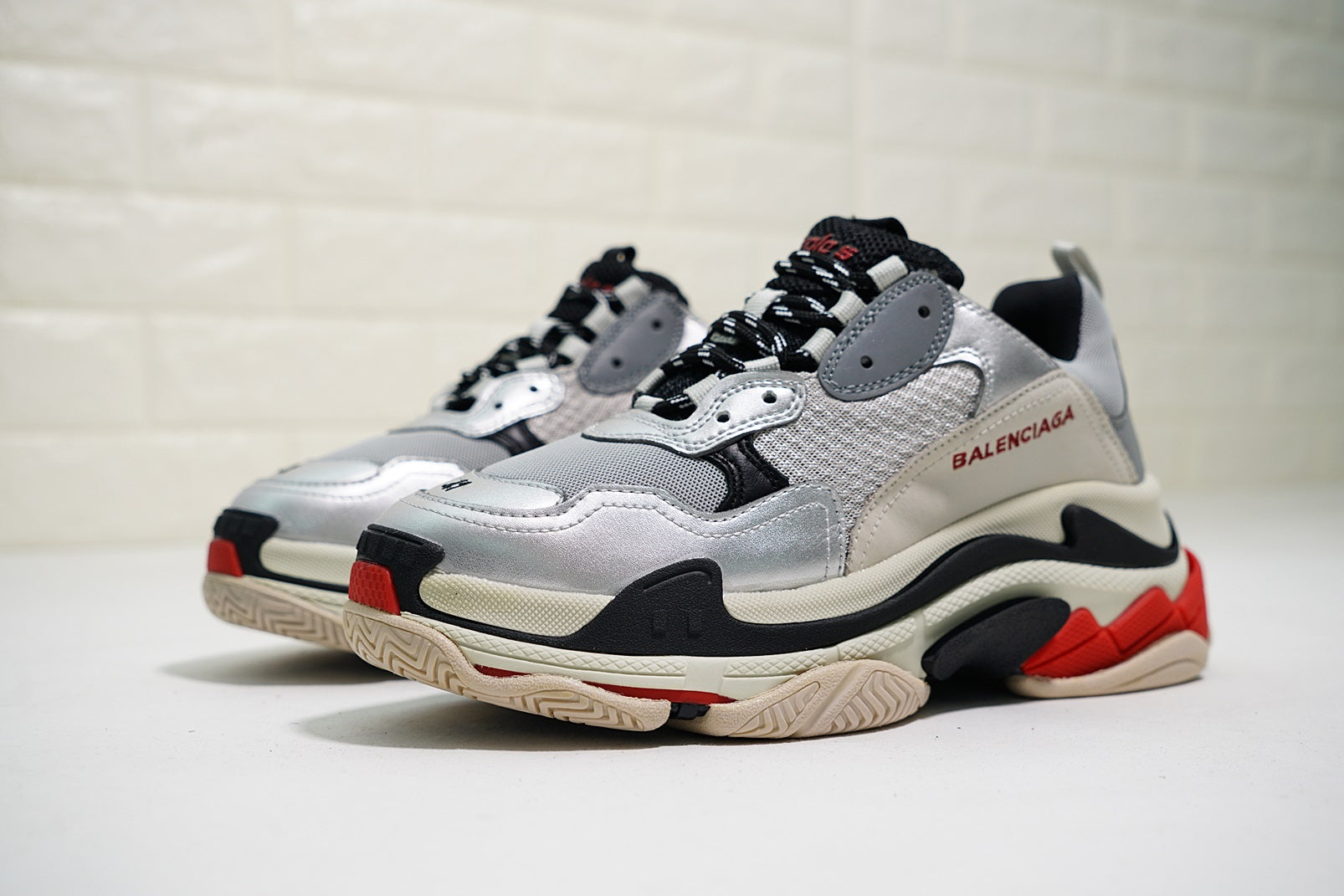 Triple s silver red solid sole - whatever on 