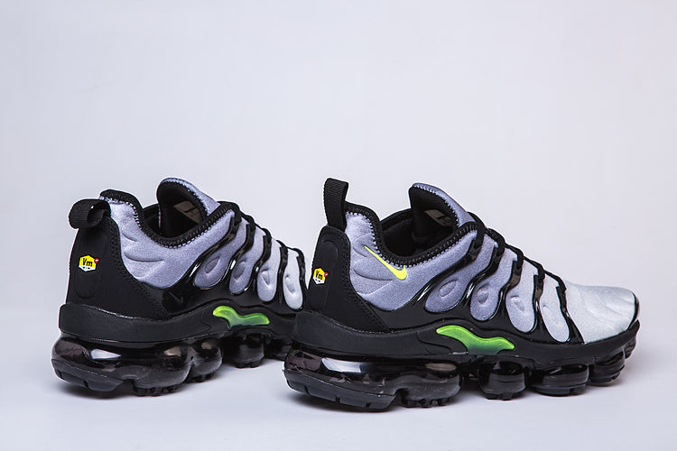 Vapormax Plus - whatever on 