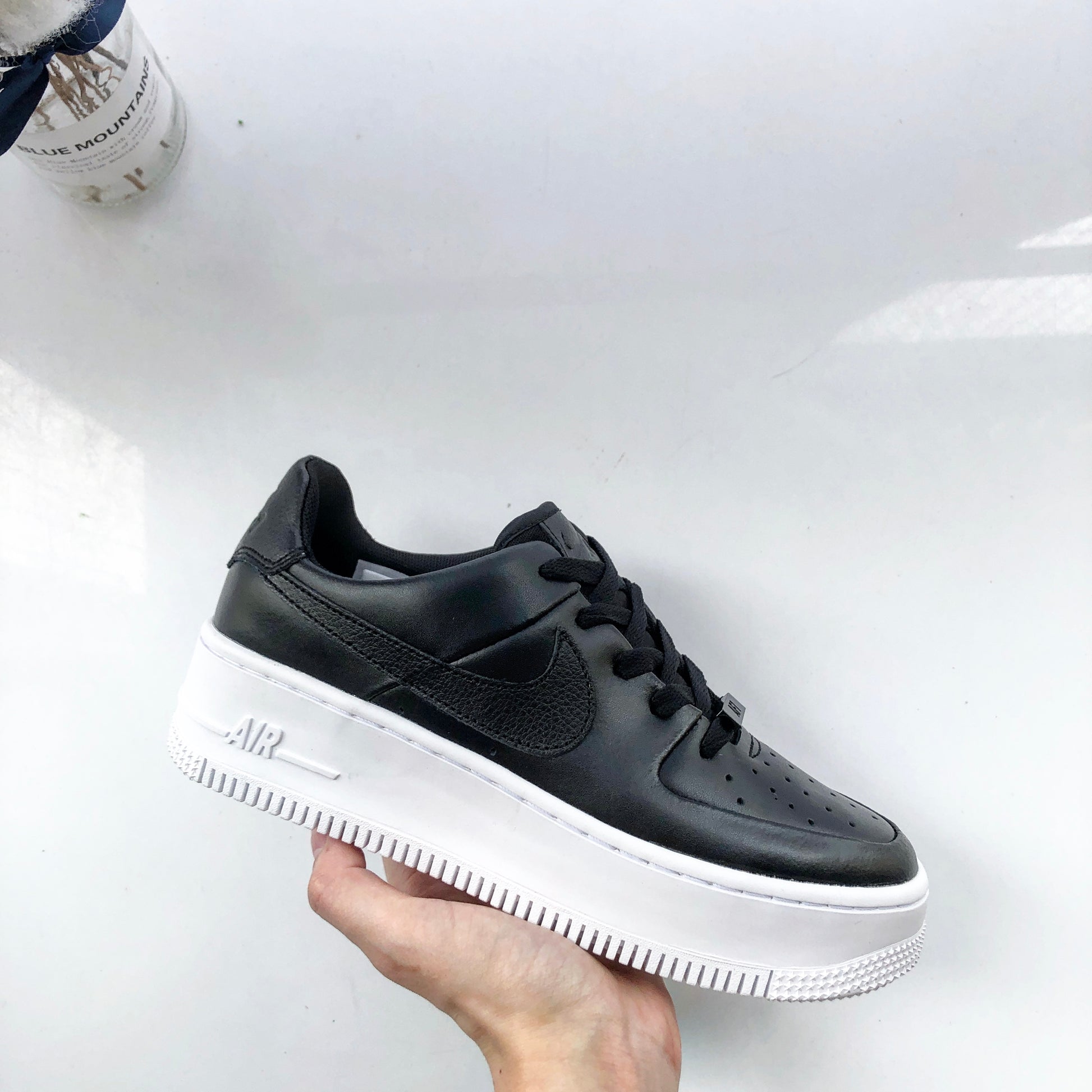 Air Force 1 SAGE LOW LX Black - whatever on 