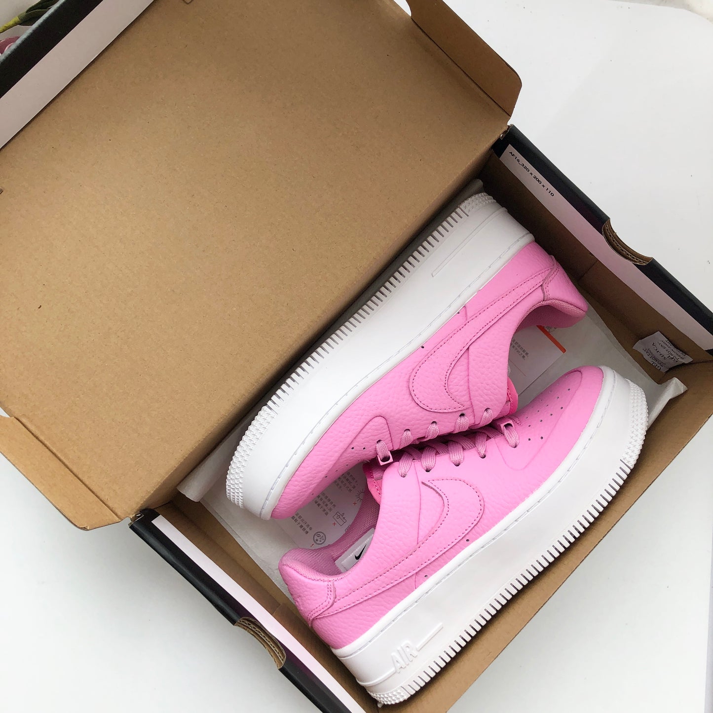 Air Force 1 SAGE LOW LX Pink - whatever on 