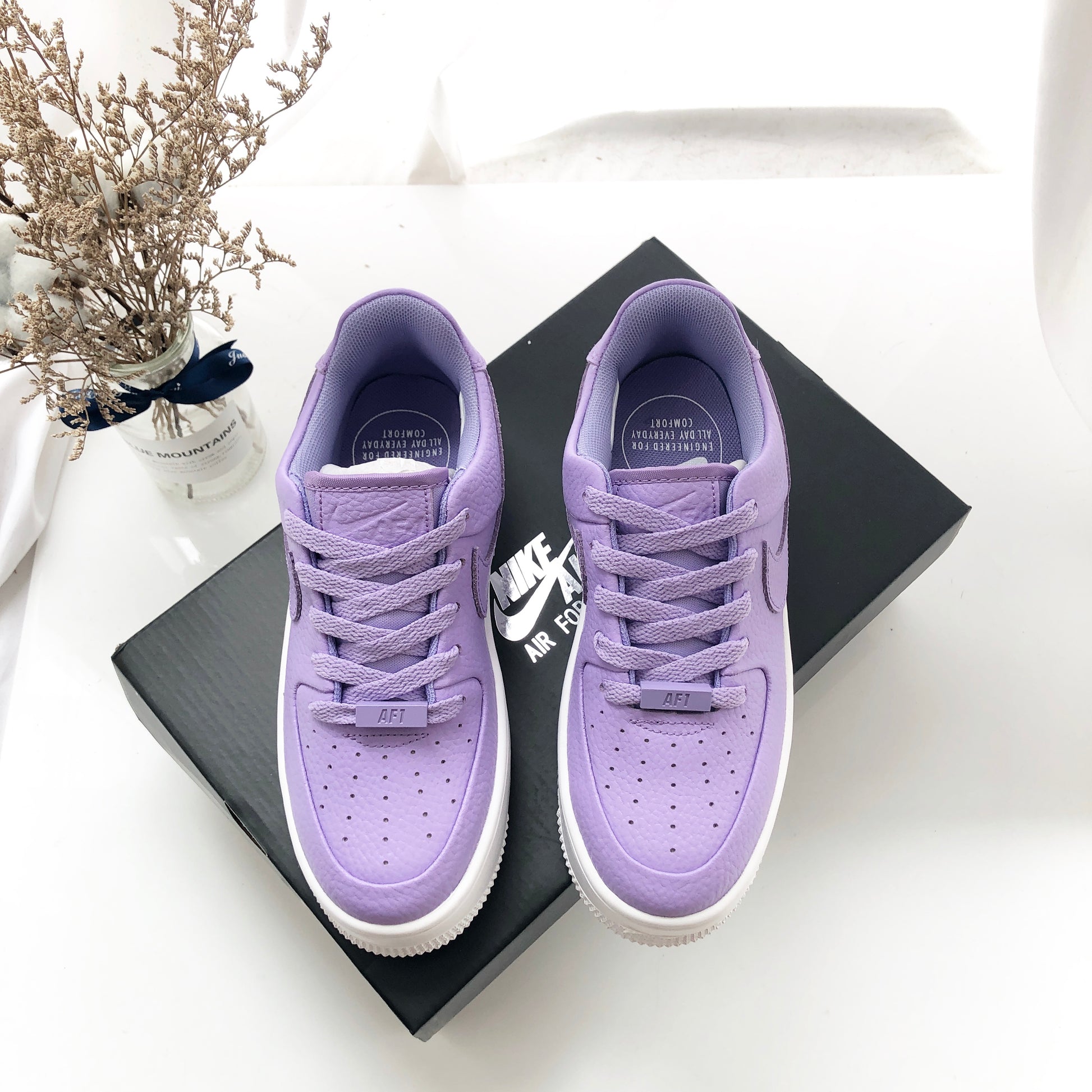 Air Force 1 SAGE LOW LX Purple 2 - whatever on 